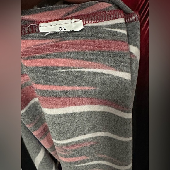 Laura: Women’s Sleeveless Top- Size Large - Picture 4 of 4